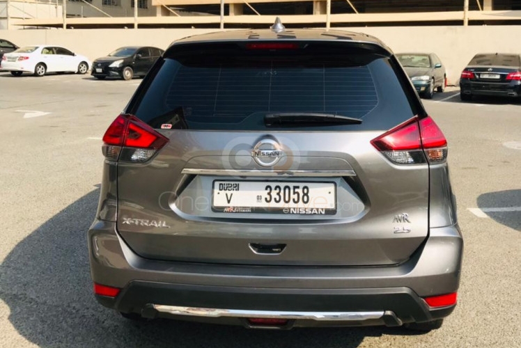 Metallic Grey Nissan Xtrail 2021